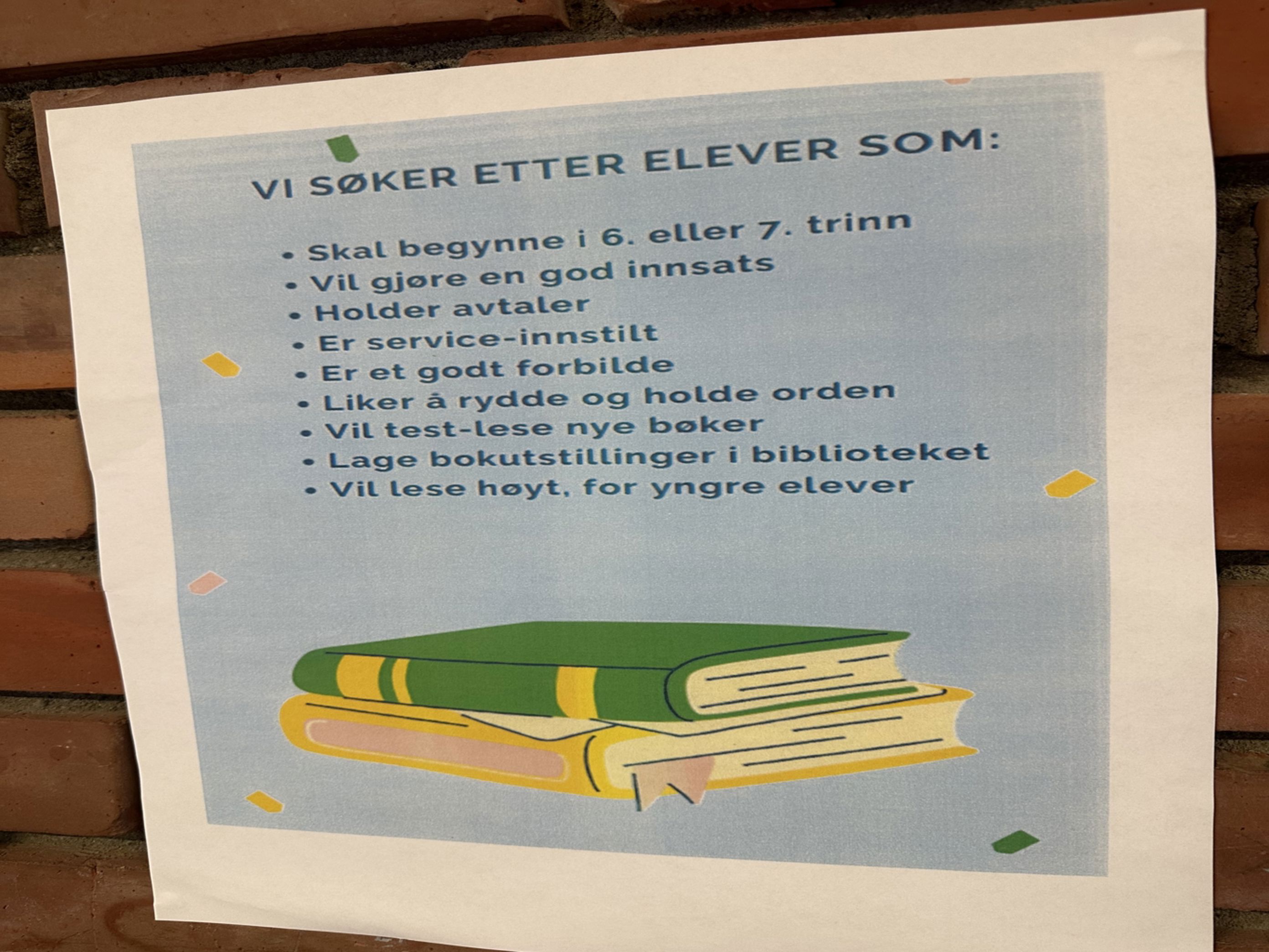 Foto: Biblioteket søker elevassistent Tekst, brev